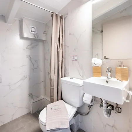 N&g Maisonette *